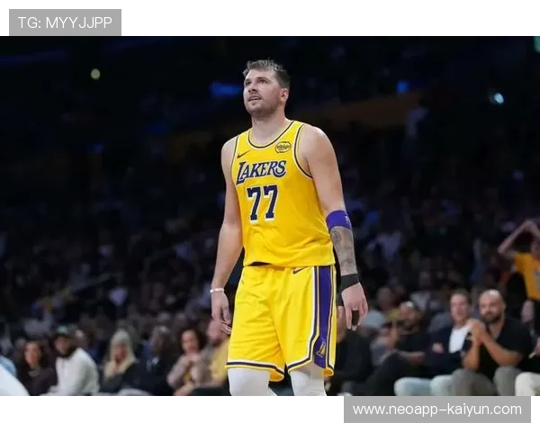 东契奇谈连败,湖人后卫承认需要改进 东契奇谈连败,湖人后卫承认需要改进